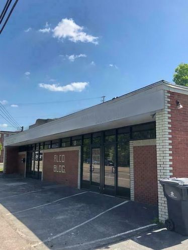 Fountain City Office Building on Broadway: 5344 N Broadway St, Knoxville, TN 37918